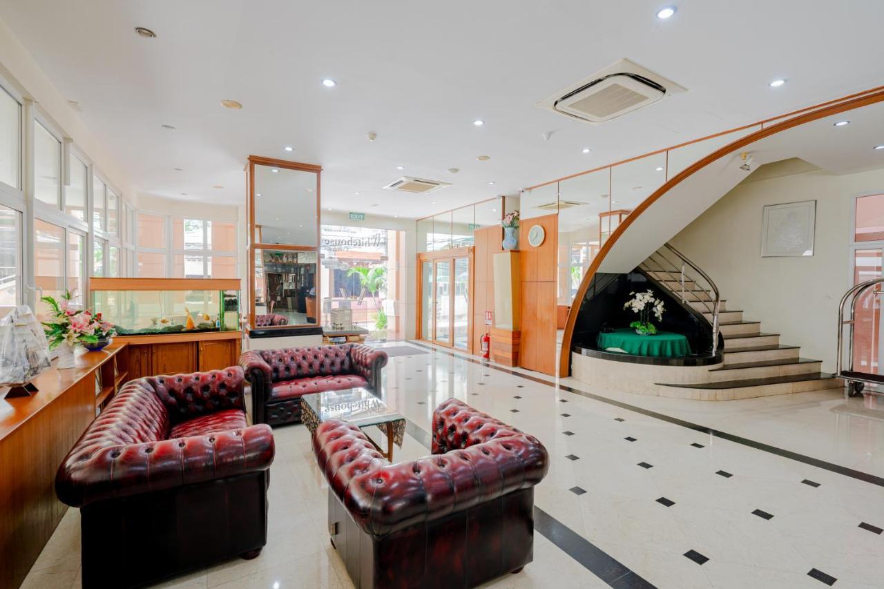 פאטאיה Whitehouse Condotel מראה חיצוני תמונה