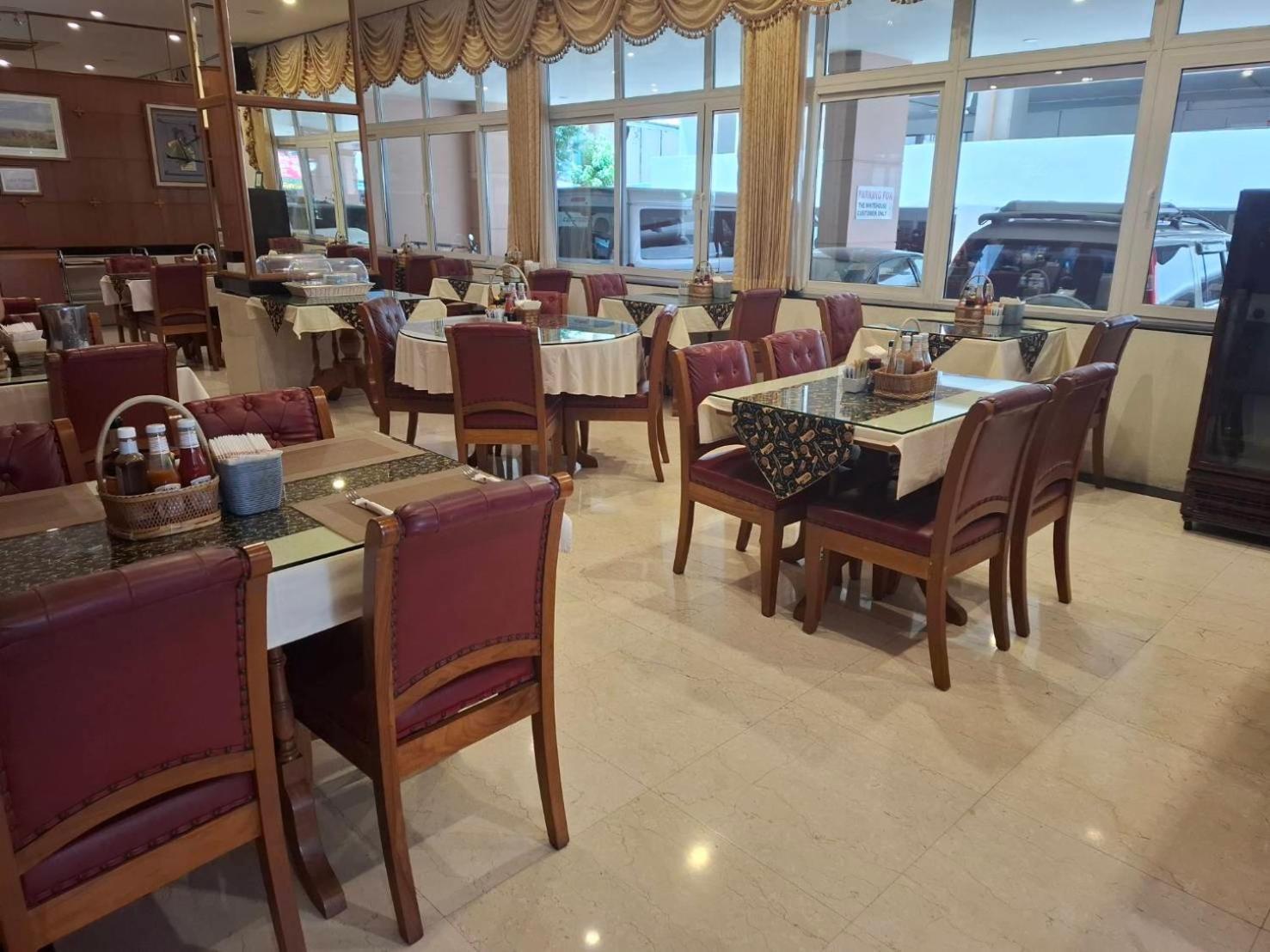 פאטאיה Whitehouse Condotel מראה חיצוני תמונה
