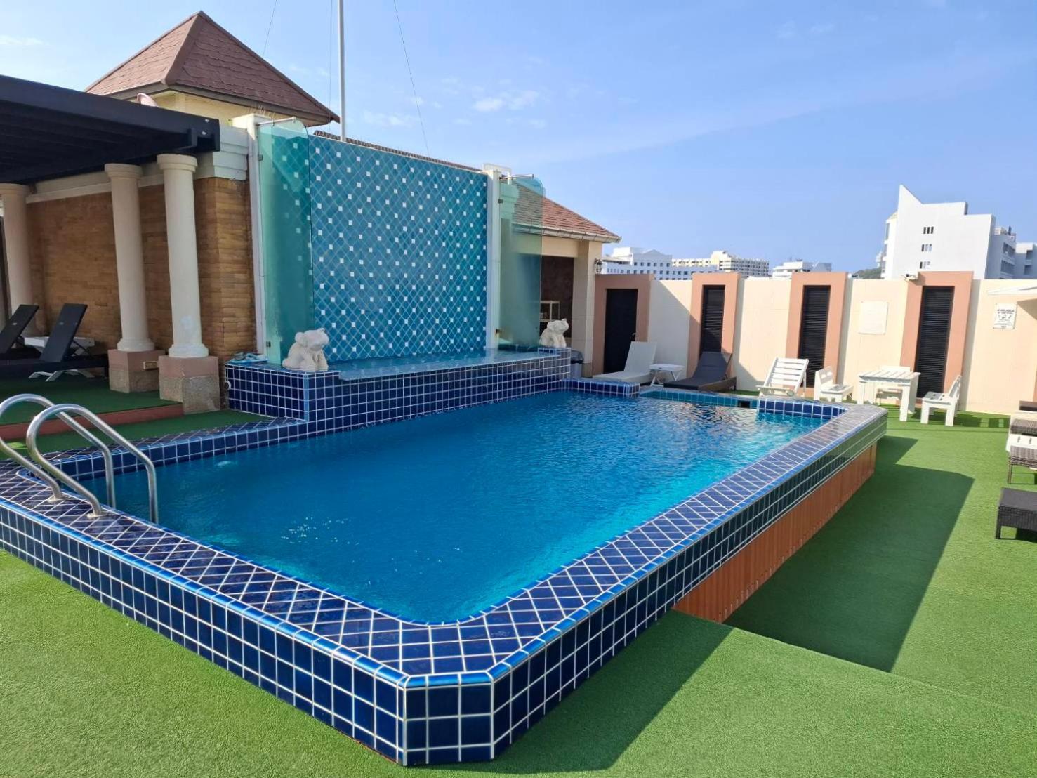 פאטאיה Whitehouse Condotel מראה חיצוני תמונה