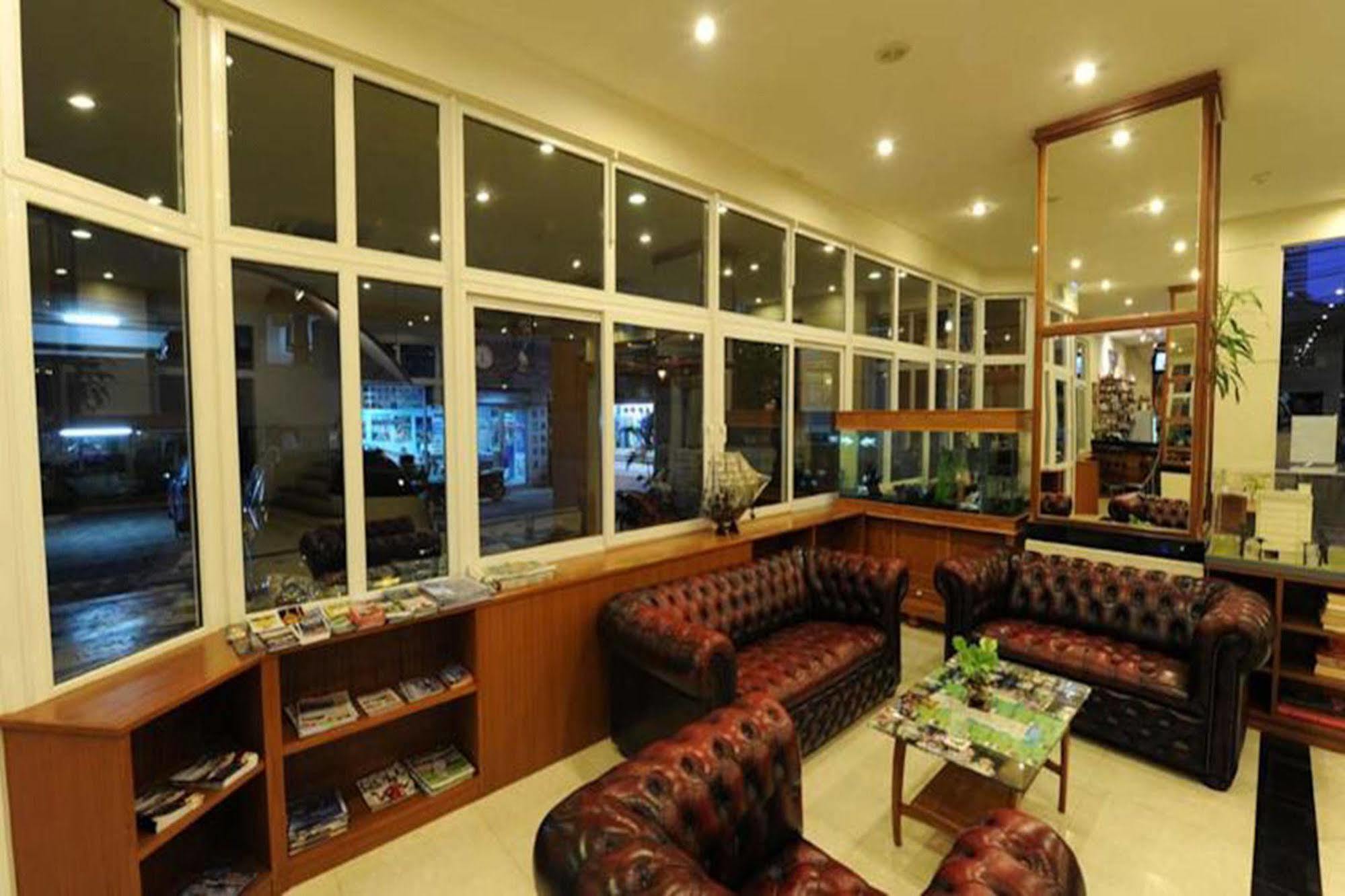 פאטאיה Whitehouse Condotel מראה חיצוני תמונה