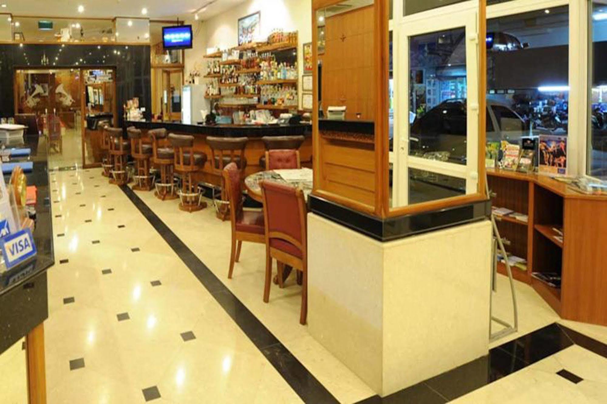 פאטאיה Whitehouse Condotel מראה חיצוני תמונה